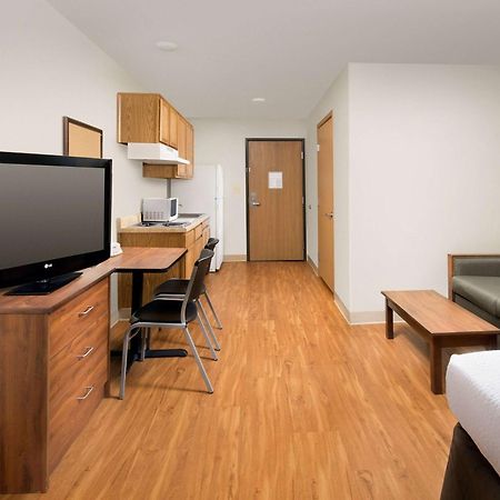 Extended Stay America Select Suites - Fort Myers - Northeast Екстериор снимка