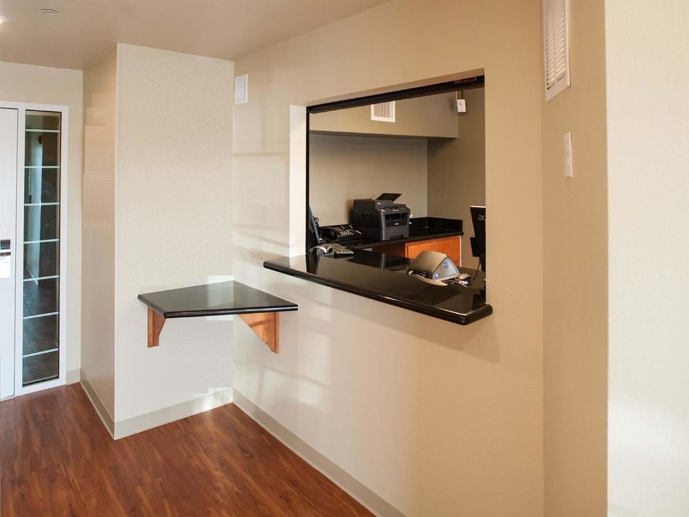 Extended Stay America Select Suites - Fort Myers - Northeast Екстериор снимка