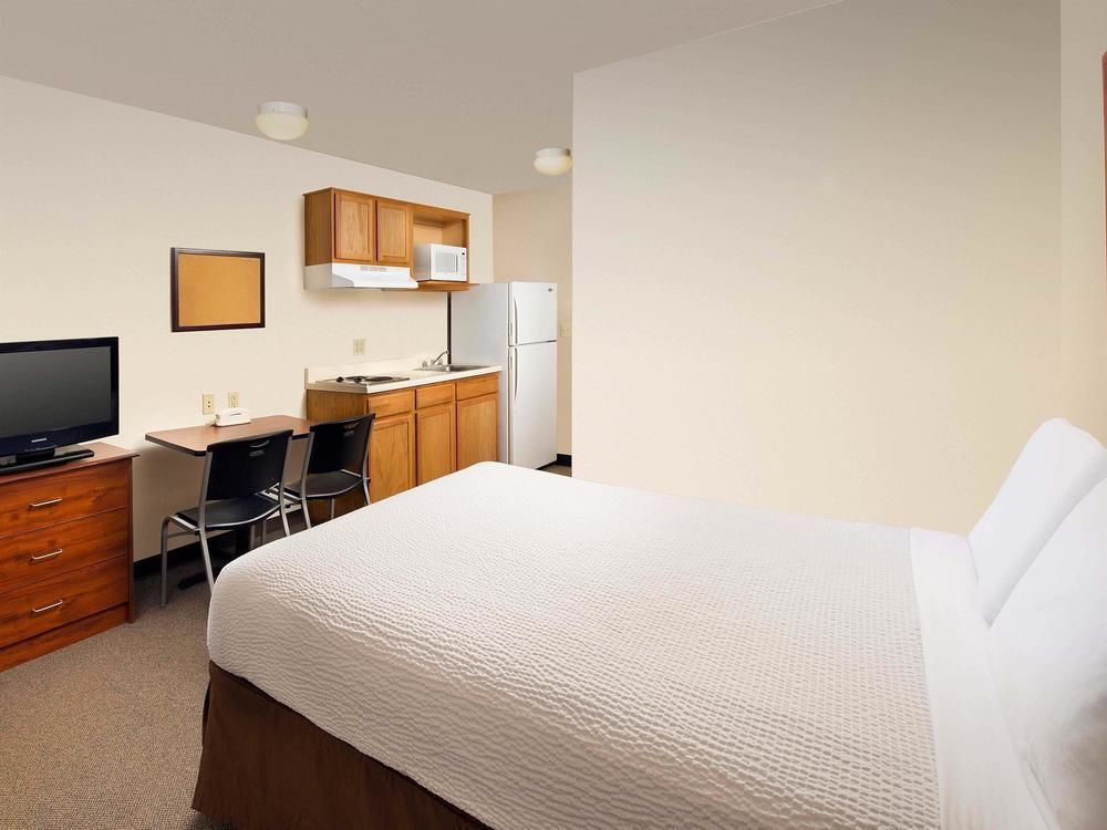 Extended Stay America Select Suites - Fort Myers - Northeast Екстериор снимка