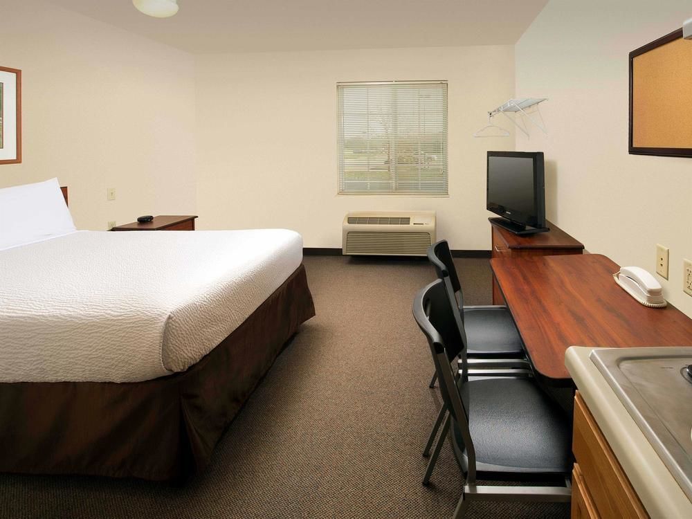 Extended Stay America Select Suites - Fort Myers - Northeast Екстериор снимка